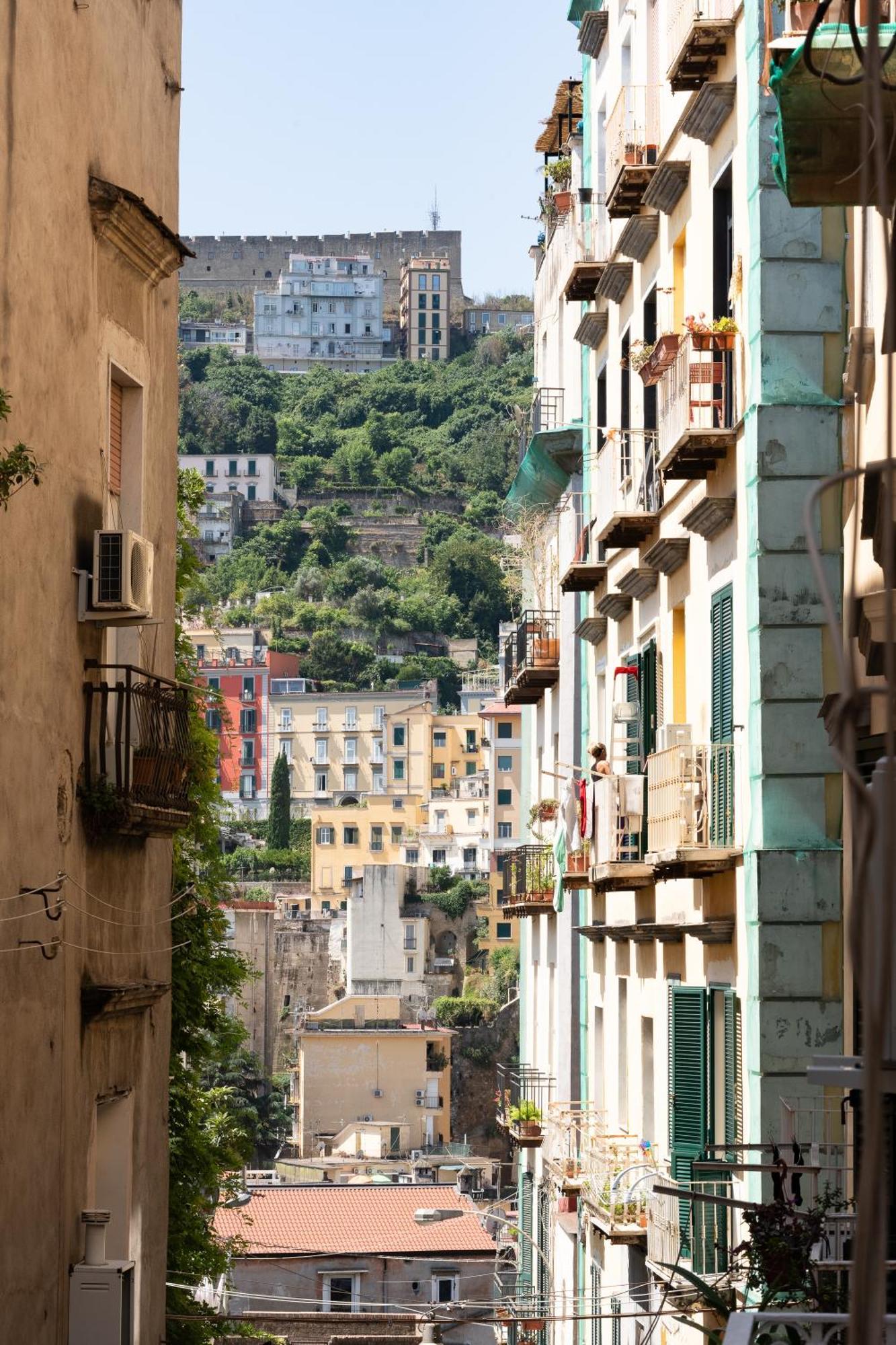 Smart Rent Nei Pressi Di Via Toledo 2 Da Letto Napoli