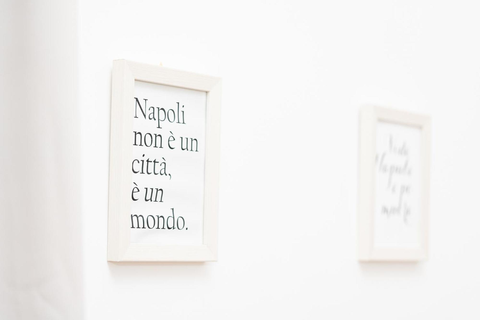 Smart Rent Nei Pressi Di Via Toledo 2 Da Letto * Napoli